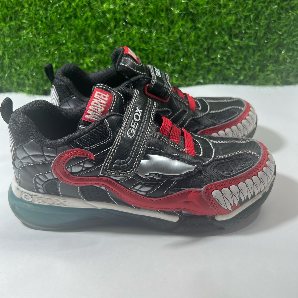 Geox boy Spider-Man Marvel Shoes Size 1